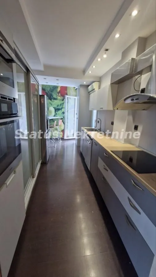 Izdavanje, četvorosoban stan, 116m², Novi Sad, Srbija