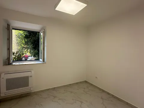 Rent, office space, 33m², Centar, Tivat - image 3