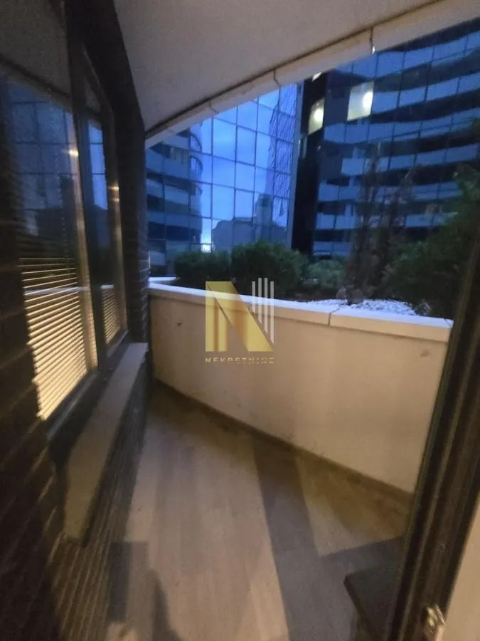 Prodaja, trosoban stan, 101m², Centar, Novi Sad