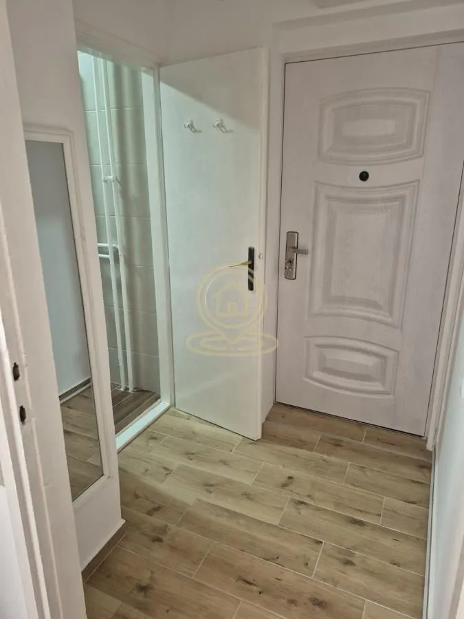 Izdavanje, jednosoban stan, 22m², Rotkvarija, Novi Sad Sve Podlokacije
