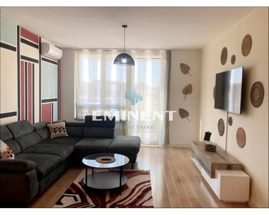 Izdavanje, dvosoban stan, 58m², Savski Venac, Beograd