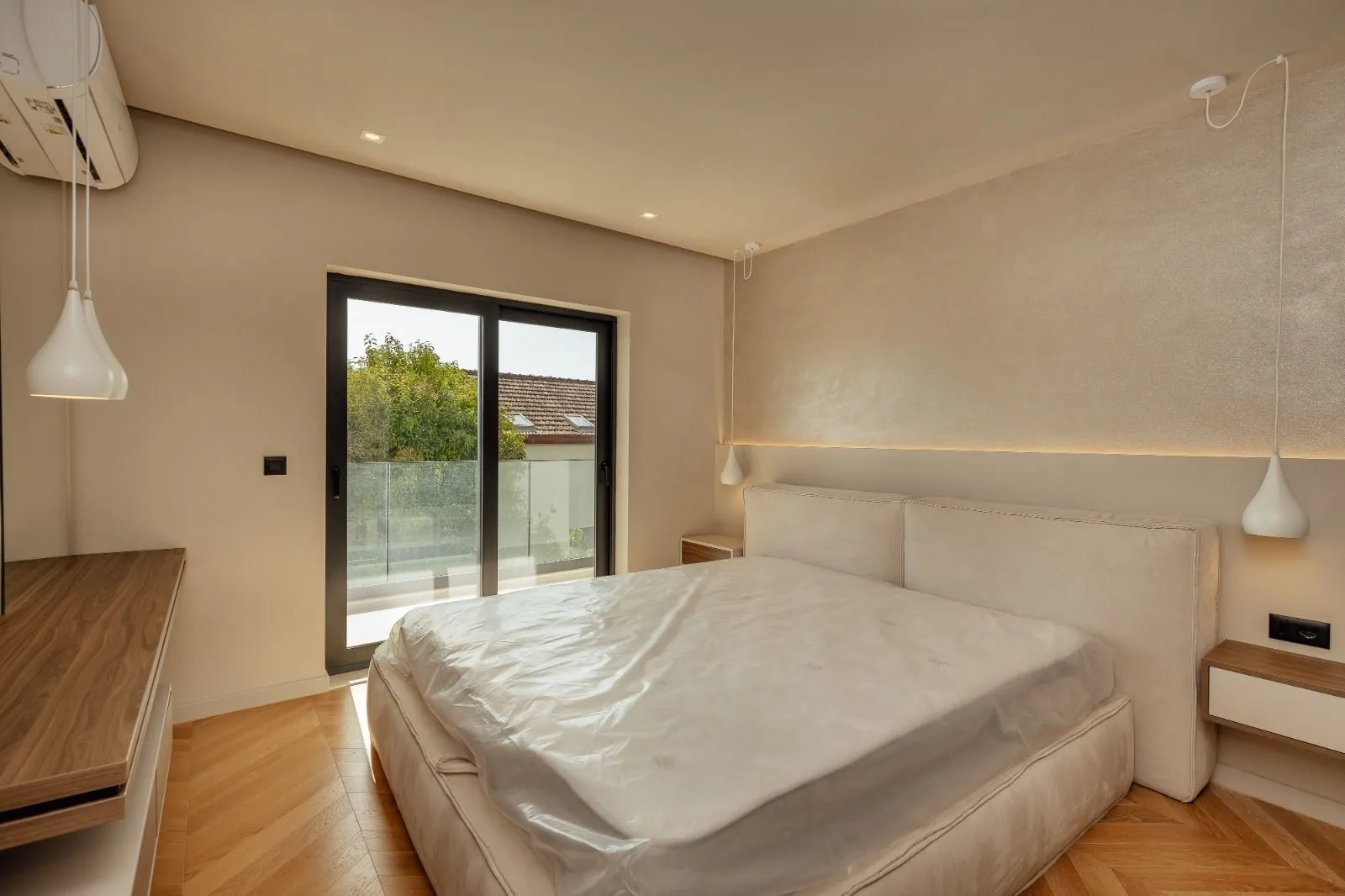 Prodaja, dvosoban stan, 180m², Herceg Novi, Crna Gora