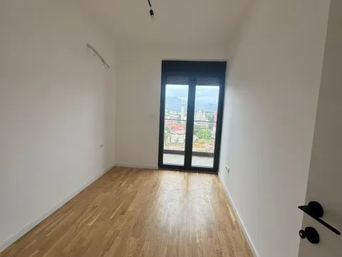 Prodaja, dvosoban stan, 63m², Stari Aerodrom, Podgorica - image 2