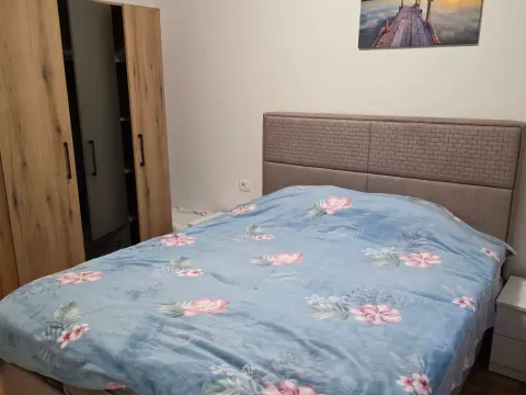 Rent, one bedroom apartment, 45m², Budva, Crna Gora - image 3