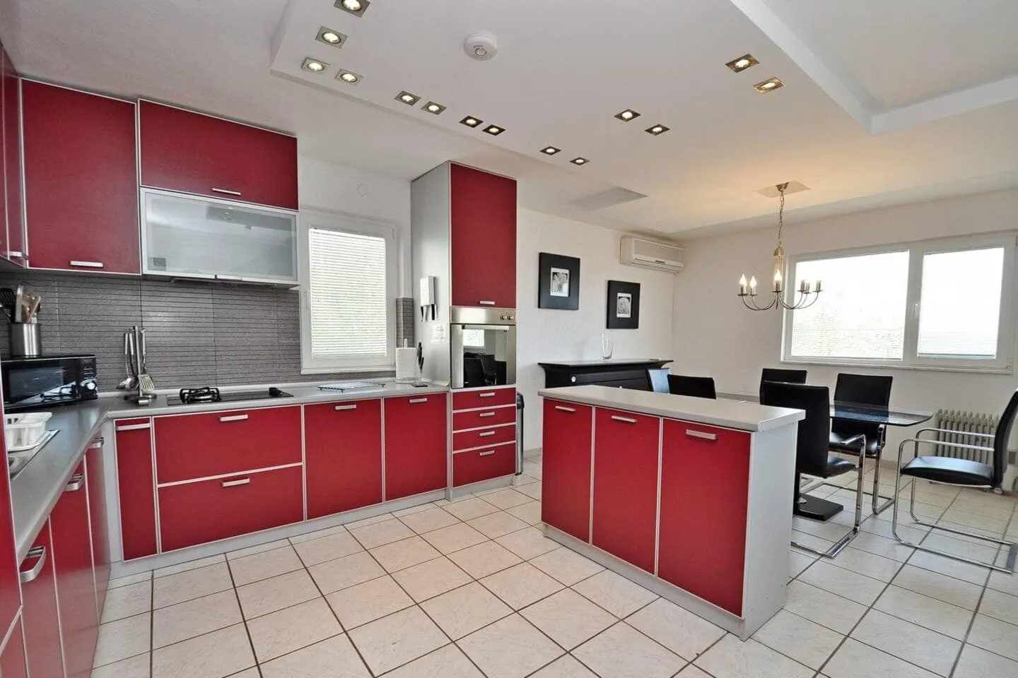 Prodaja, kuća, 350m², Tivat, Crna Gora