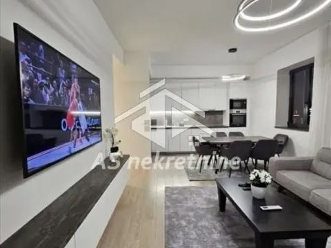 Izdavanje, četvorosoban stan, 111m², Savski Venac, Beograd - image 3