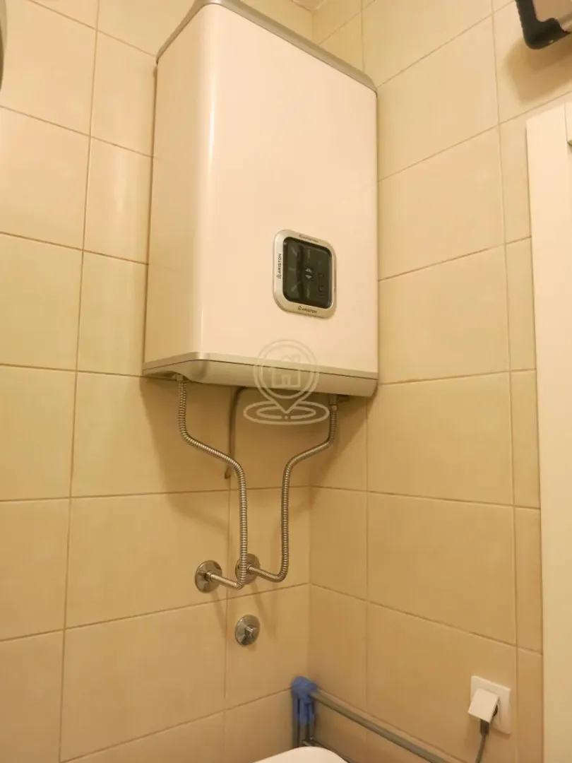 Rent, two bedroom apartment, 60m², Kalenić Pijaca, Vračar Sve Podlokacije