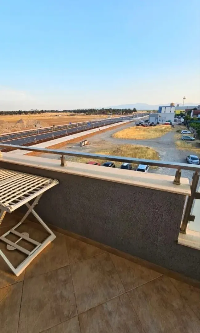 Izdavanje, dvosoban stan, 64m², Stari Aerodrom, Podgorica