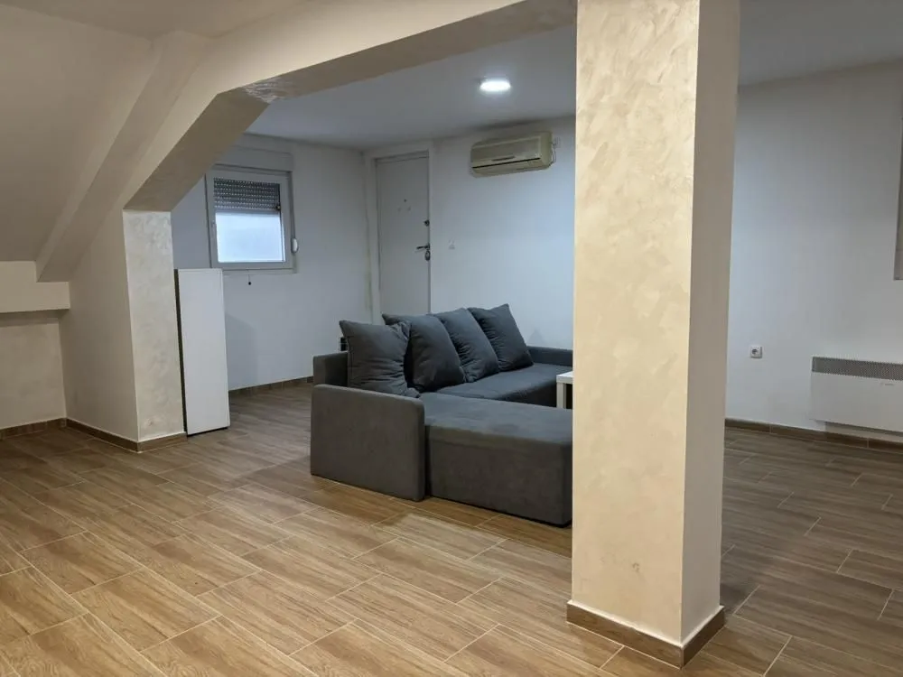 Rent, one bedroom apartment, 50m², Zvezdara Sve Podlokacije, Beograd