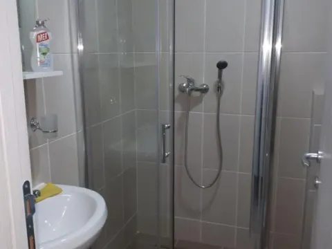 Izdavanje, dvosoban stan, 45m², Petrovaradin, Novi Sad - image 12