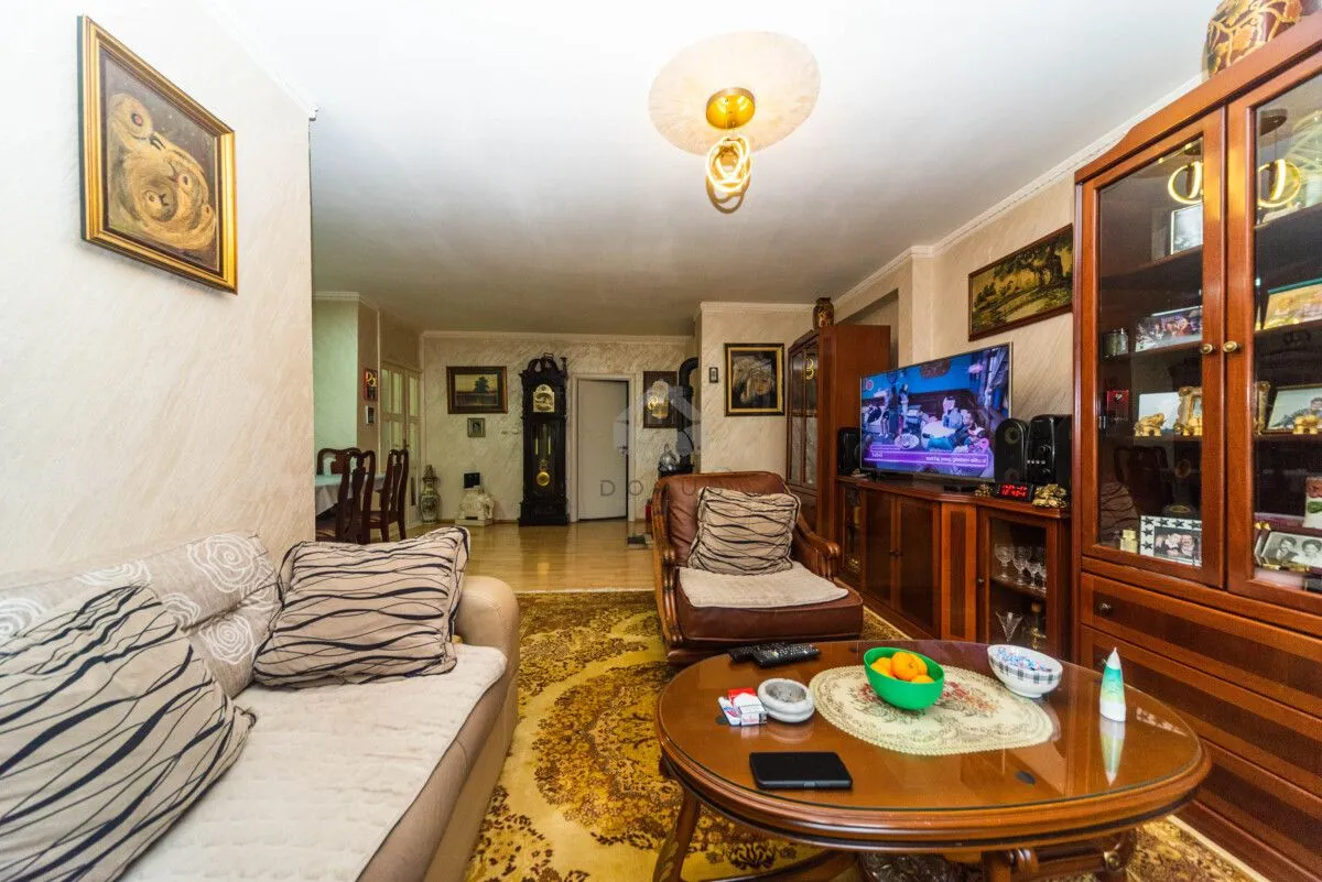 Prodaja, trosoban stan, 109m², Centar, Podgorica