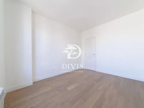 Prodaja, četvorosoban stan, 111m², Savski Venac, Beograd - image 17