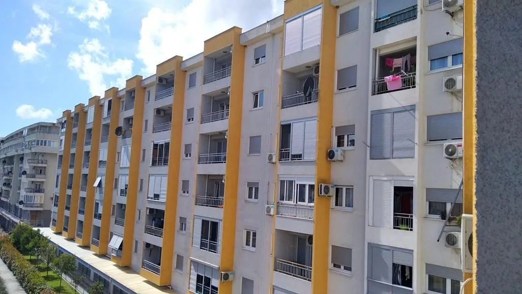 Izdavanje, jednosoban stan, 47m², Stari Aerodrom, Podgorica