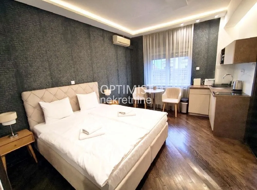 Prodaja, četvorosoban stan, 109m², Stari Grad, Beograd