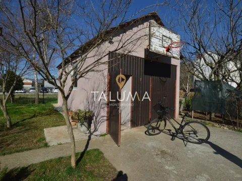 Prodaja, kuća, 150m², Tološi, Podgorica - image 14