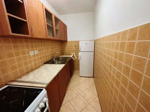 Izdavanje, jednosoban stan, 50m², Dobrota, Kotor - image 5