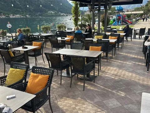 Rent, hospitality venue, 100m², Dobrota, Kotor - image 3