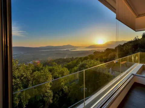 Izdavanje, kuća, 310m², Kavač, Kotor - image 28