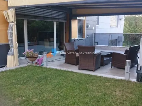 Rent, three bedroom apartment, 95m², Savski Venac, Beograd - image 1