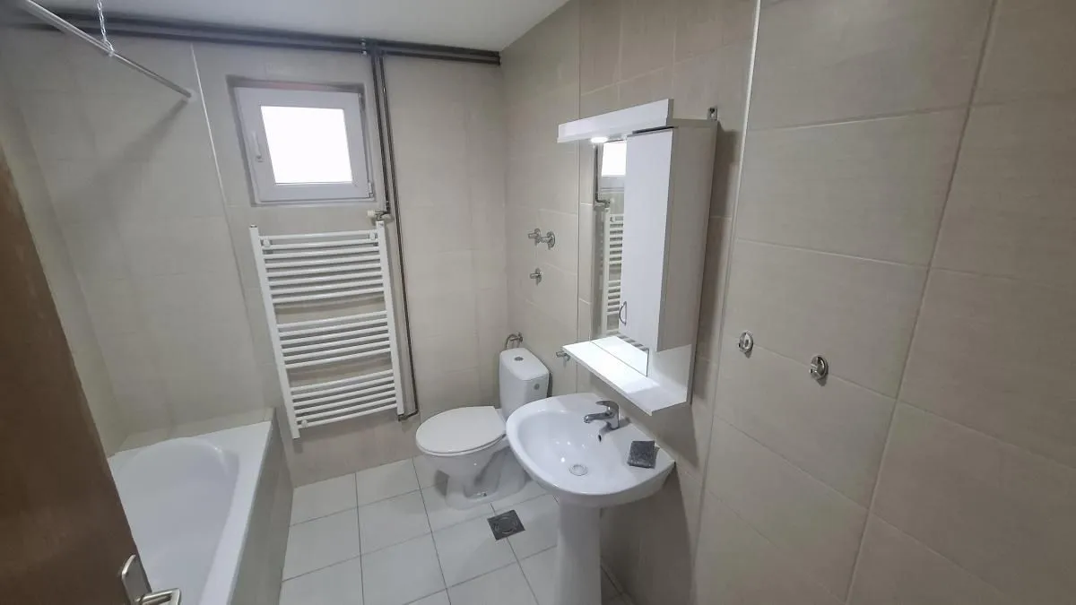 Izdavanje, trosoban stan, 100m², Veternička rampa, Novi Sad Sve Podlokacije