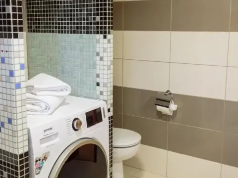 Rent, three bedroom apartment, 150m², Tivat, Crna Gora - image 3