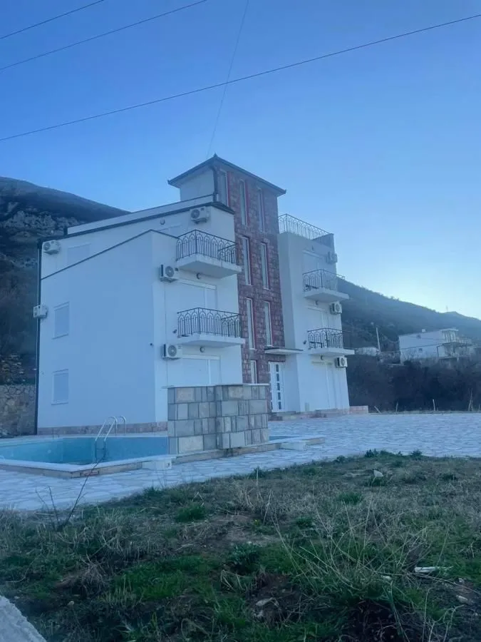 Sale, house, 360m², Sutomore, Bar