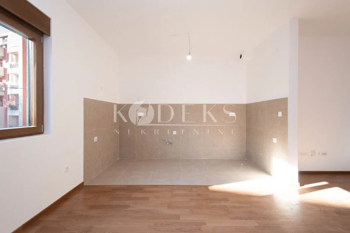 Rent, office space, 81m², Vezirov Most, Podgorica