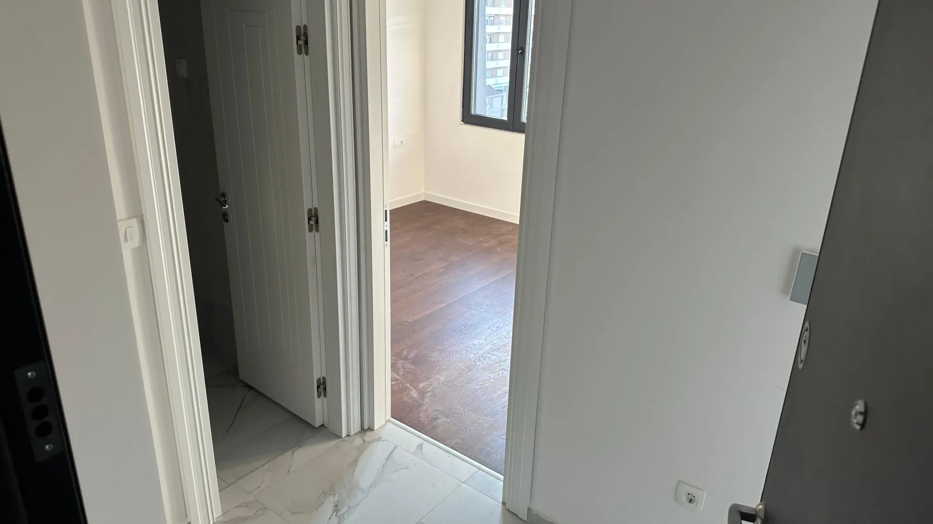 Prodaja, jednosoban stan, 39m², Central Point, Podgorica