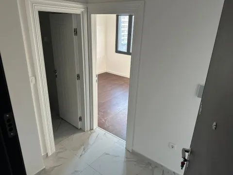 Prodaja, jednosoban stan, 39m², Central Point, Podgorica - image 2