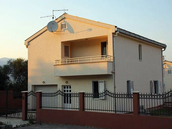 Prodaja, kuća, 209m², Krašići, Tivat