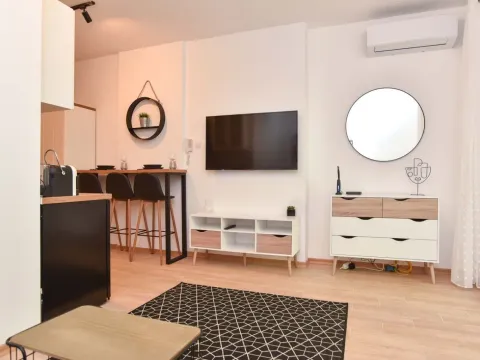 Rent, studio apartment, 30m², Budva, Crna Gora - image 17