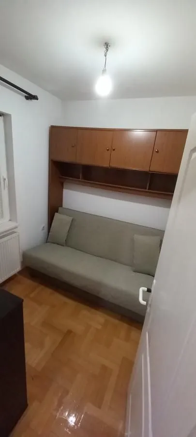 Izdavanje, jednosoban stan, 40m², Centar, Niš