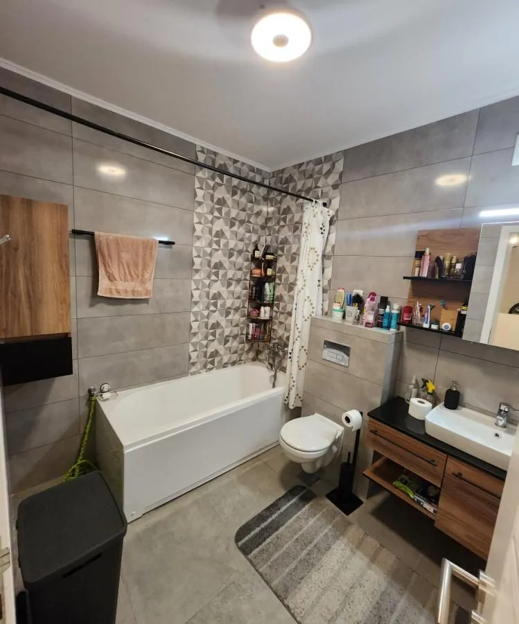 Prodaja, stan, 229m², Telep, Novi Sad Sve Podlokacije