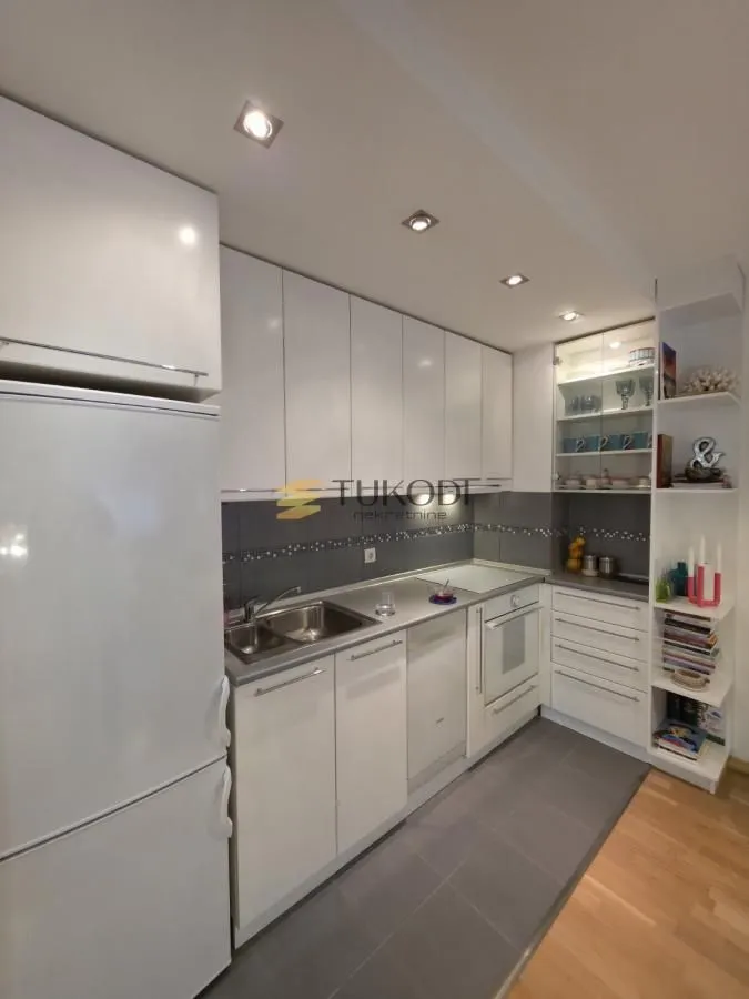 Prodaja, trosoban stan, 57m², Podbara, Novi Sad Sve Podlokacije
