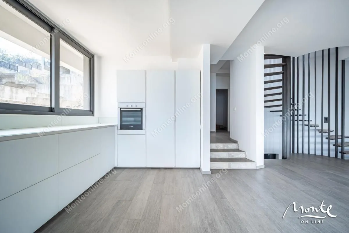 Prodaja, kuća, 770m², Krašići, Tivat