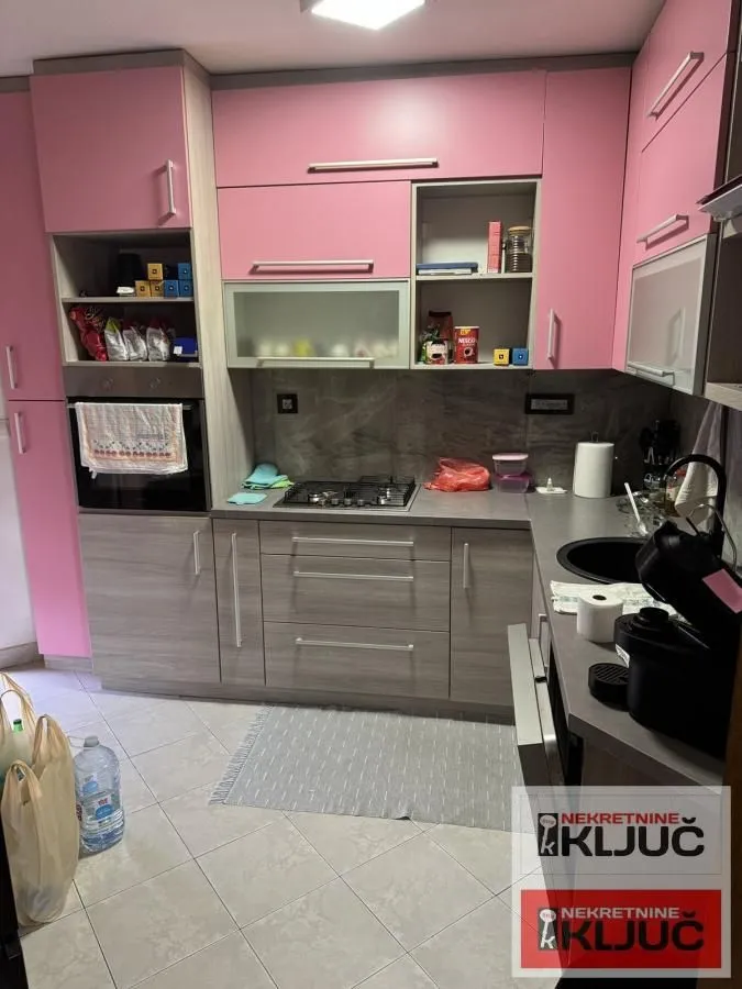Prodaja, dvosoban stan, 73m², Novo naselje, Novi Sad