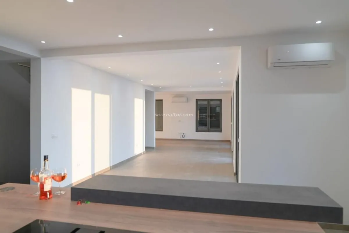 Sale, house, 420m², Blizikuće, Budva