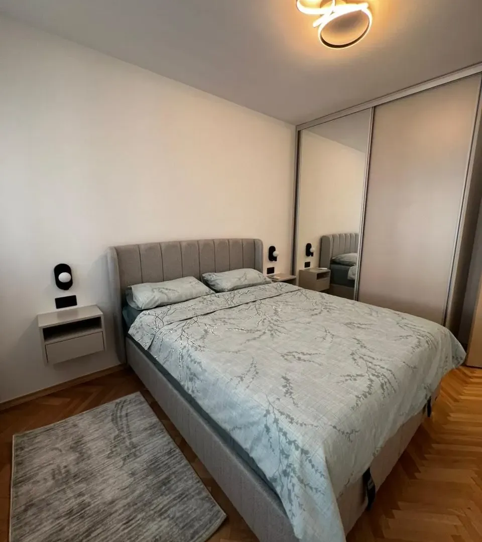 Izdavanje, trosoban stan, 102m², Preko Morače, Podgorica