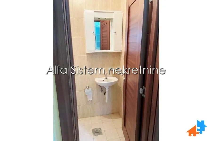 Izdavanje, trosoban stan, 65m², Južni Bulevar, Vračar Sve Podlokacije