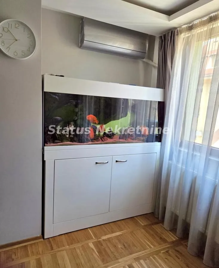 Prodaja, četvorosoban stan, 116m², Grbavica, Novi Sad Sve Podlokacije
