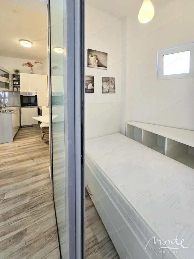Prodaja, jednosoban stan, 38m², Bečići, Budva