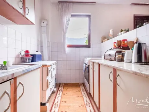 Sale, house, 250m², Dobrota, Kotor - image 10