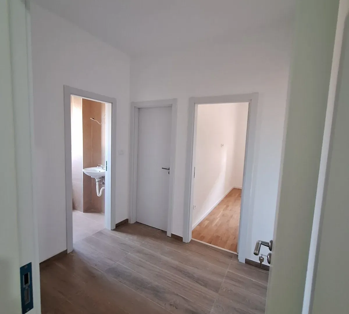 Sale, two bedroom apartment, 64m², Tološi, Podgorica