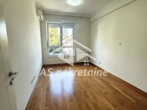 Izdavanje, četvorosoban stan, 155m², Senjak, Beograd - image 9