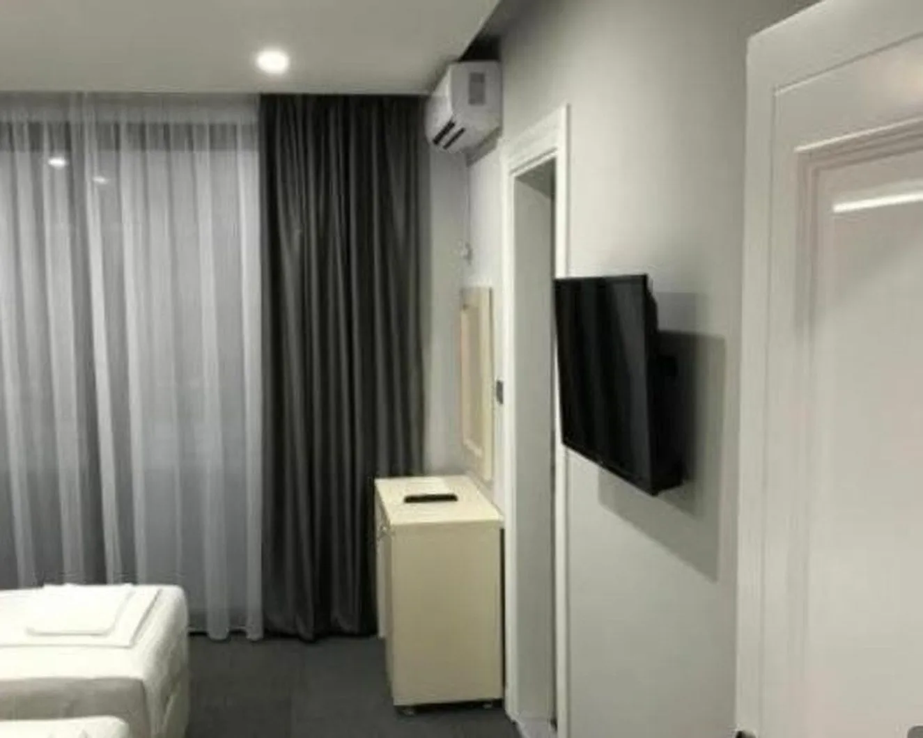 Sale, office space, 800m², Sutomore, Bar