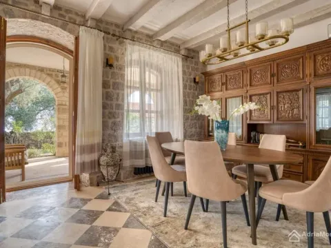 Prodaja, kuća, 500m², Reževići, Budva - image 11