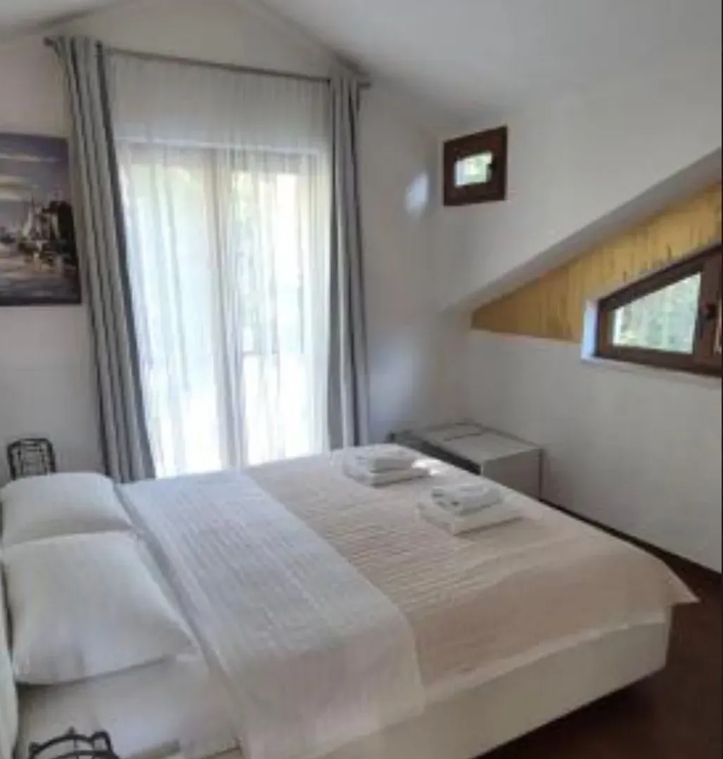 Rent, office space, 500m², Dobrota, Kotor