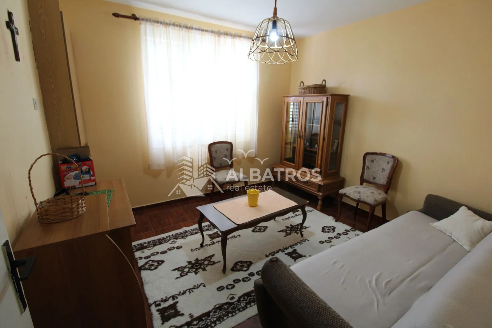 Izdavanje, kuća, 125m², Bar, Crna Gora