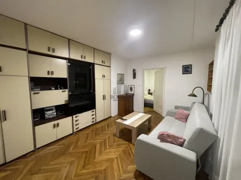 Izdavanje, dvosoban stan, 49m², Vračar, Šid - image 4