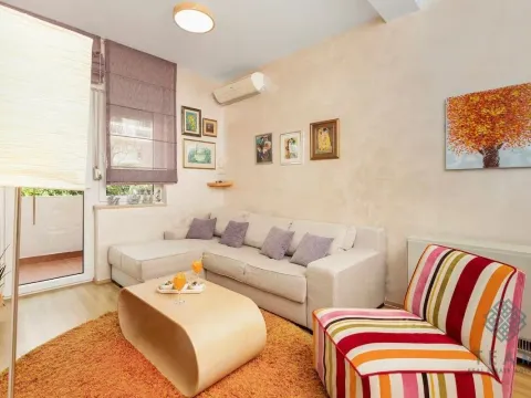 Izdavanje, dvosoban stan, 47m², Sveti Stasije, Kotor - image 6